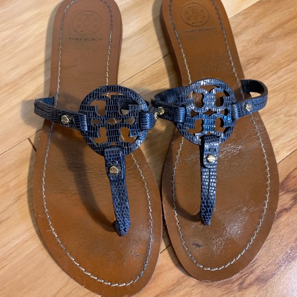 Tory Burch Shoes - Tory Burch Gabrielle flat thong. Size 7